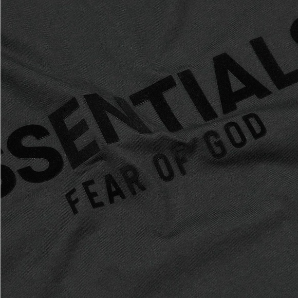 Like New Men’s Small Fear Of God Essentials Oversized Long-sleeve T-Shirt Black - Picture 4 of 15